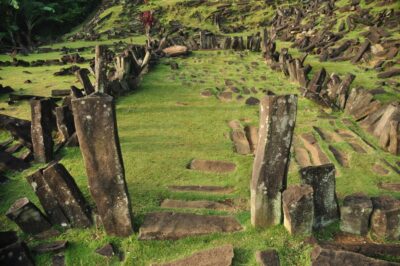 This Pyramid Changes The Entire History – Gunung Padang Gunung-Padang-Pyramid-blocks--400x266