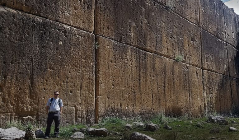 Massive Pre-Historic Mega Structure That CAN NOT Be Explained: Baalbek